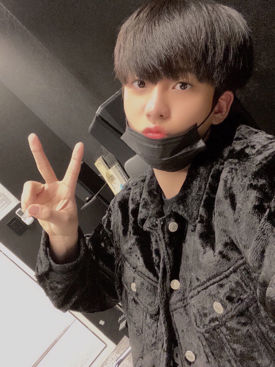 ATEEZofficial's tweet photo. [#종호] 에이티니 뭐해요?😘
#ATEEZ #에이티즈 https://t.co/Y2VDSwoTxm
