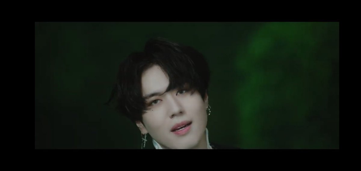 G7Bamb's tweet photo. ANG SEXY NIYA OMOOO OUR SEXY MAKNEA 💚😍👑 

#GOT7 #GOT7_COMEBACK #GOT7_NOTBYETHEMOON #GOT7Official https://t.co/8RyE5Jh4X3