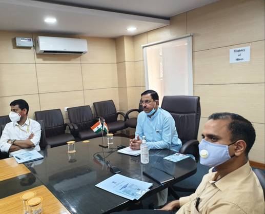 PIBBhubaneswar's tweet photo. Two dedicated #COVID19 hospitals in Odisha were inaugurated by CM @Naveen_Odisha, Union Minister @dpradhanbjp &amp; @JoshiPralhad today

@NALCO_India will fund 200-bedded hospital set up at #Nabarangpur &amp; @mahanadicoal will fund 150-bedded hospital at #Talcher
https://t.co/XWmInHUQti https://t.co/ScnZvvvsNW