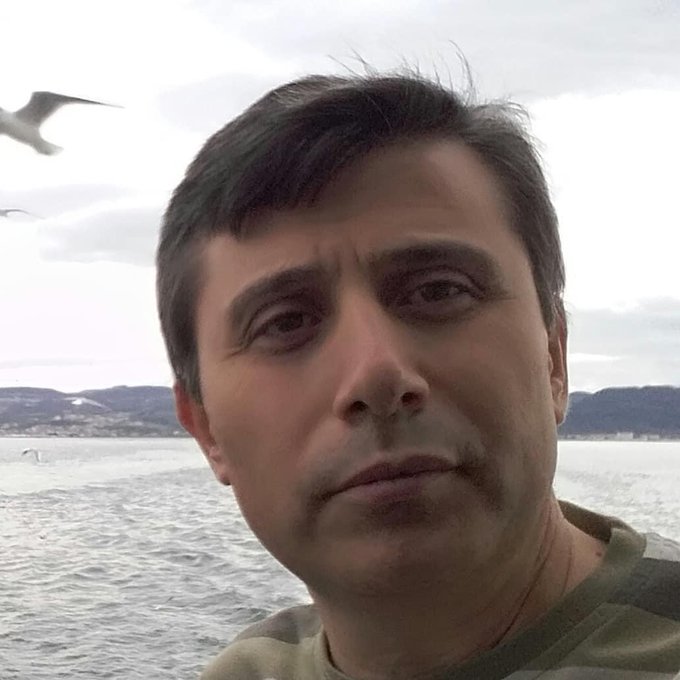 İzmir'de  doktor olan iki kardeş koronadan hayatını kaybetti