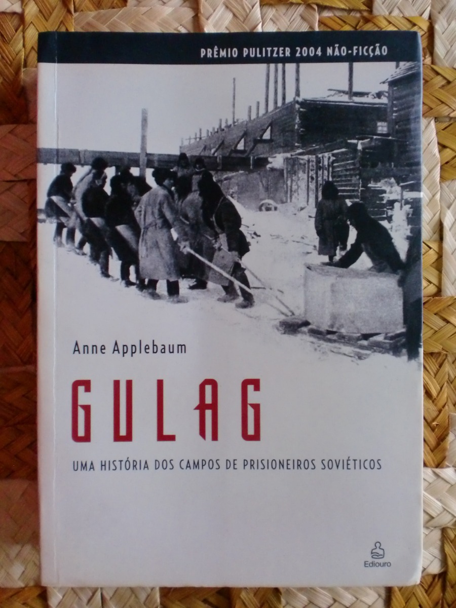 Gulag, que rendeu um prêmio Pulitzer para a  @anneapplebaum , conta a história de como funcionava a rede de campos de prisioneiros da União Soviética, onde imperava a crueldade, ineficiência e a exploração dos seres humanos. Basicamente uma URSS dentro da URSS.