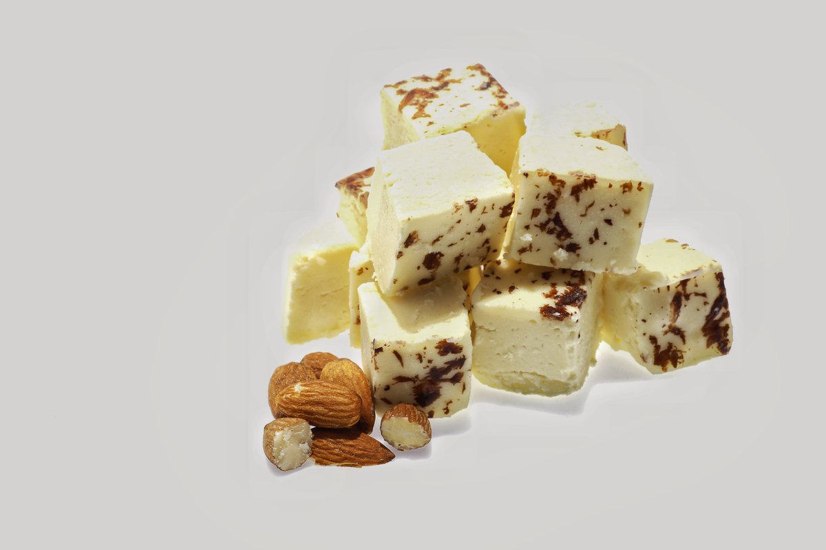 The creamy taste of Baileys Almande, blended with our smooth #DairyFree fudge. Decadent doesn't cover it.

fab-fudge.co.uk/product/vegan-…
#elevenseshour