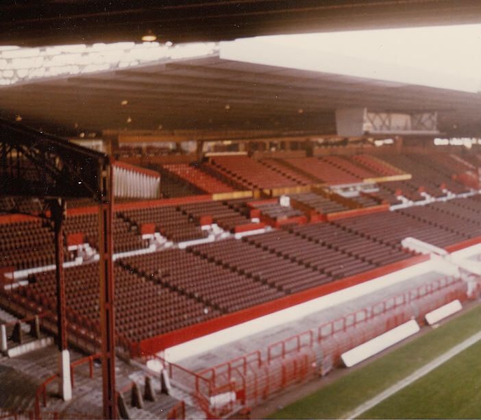 GroundsRetro's tweet photo. Old Trafford (1970's). Manchester United #MUFC https://t.co/eIniD0EkaH