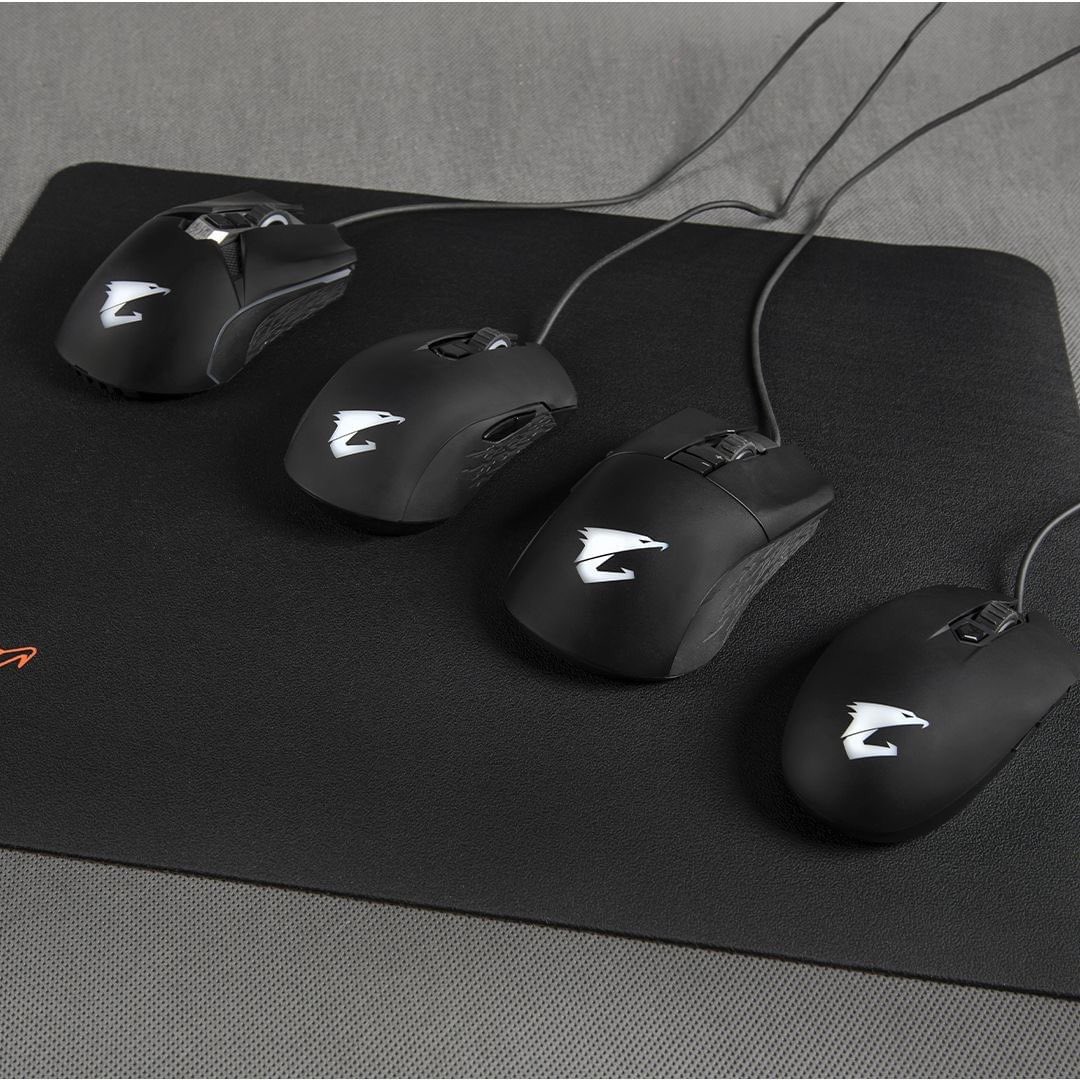 aorus_es's tweet photo. 🎉🎉La familia de los ratónes de AORUS está aquí ya ! ⠀
🔥🔥🔥⠀
😍Cual te irá mejor?! ⠀
AORUS M5 / M4 / M3 / M2 ??
#aorus #aorusmouse #aorusM5 #aorusM4 #aorusM3 #aorusM2 https://t.co/ukTkHbTNaE