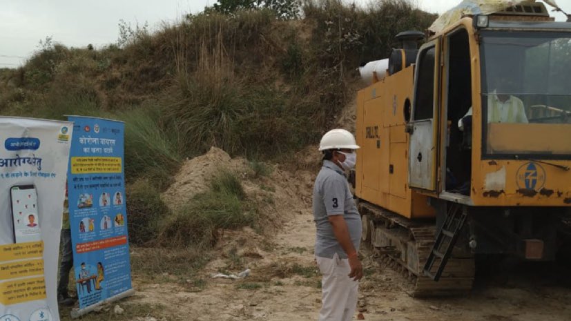 BPCLimited's tweet photo. Work at 167 projects of Bharat Petroleum with combined worth of Rs. 14,154 Crore, generating  annual payout of Rs. 1,470 Crore, commenced today, across the country, with the easing out the #Lockdown by government #SaluteCoronaWarriors #IndiaFightsCoronaVirus https://t.co/g2PLd4Khnx