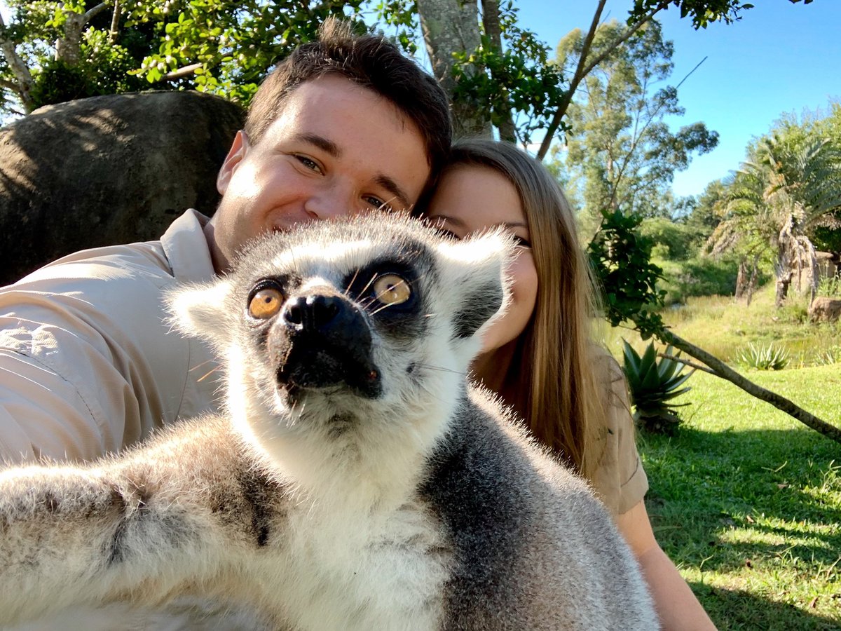 BindiIrwin's tweet photo. Thank you for your amazing support and kindness.
Sending our love from Australia Zoo!
💙🙏🏼 https://t.co/JlQB77TC0n