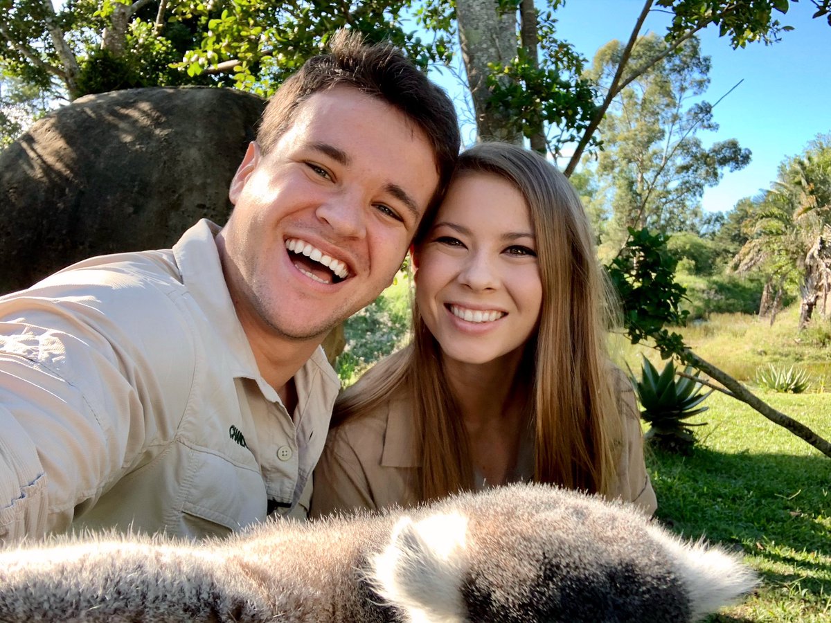 BindiIrwin's tweet photo. Thank you for your amazing support and kindness.
Sending our love from Australia Zoo!
💙🙏🏼 https://t.co/JlQB77TC0n