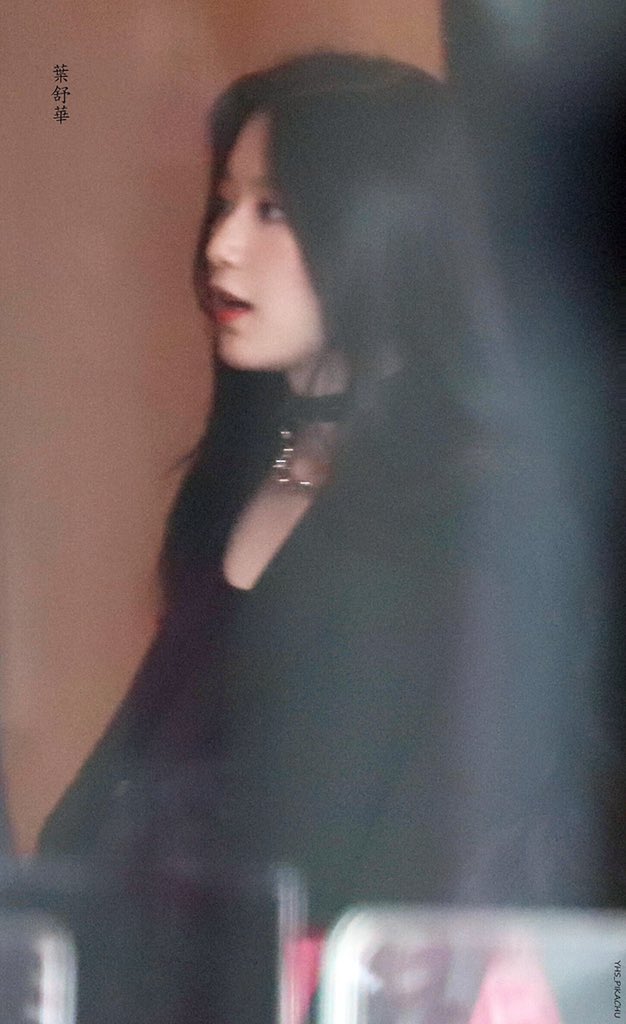 200418 퇴근
#여자아이들  #아이들 #G_IDLE 
#슈화 #SHUHUA #葉舒華