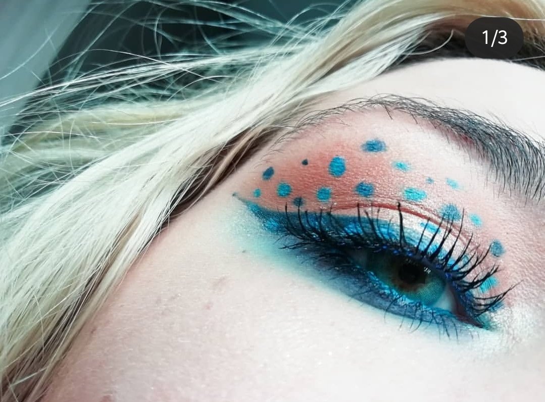 Prt_Stephanie's tweet photo. #makeupEvolution ig : Makupstef

2019 👇🏻                    2020 👇🏻 https://t.co/Lum7haXwM9