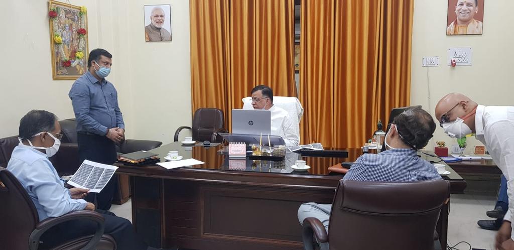 _InvestUP's tweet photo. With integration of 21 new services, now 146 #OnlineServices are being provided through #NiveshMitra, making it one of the #largest #SingleWindowPortal for #industries in India.
@EODB_India https://t.co/6wNWgyosxW