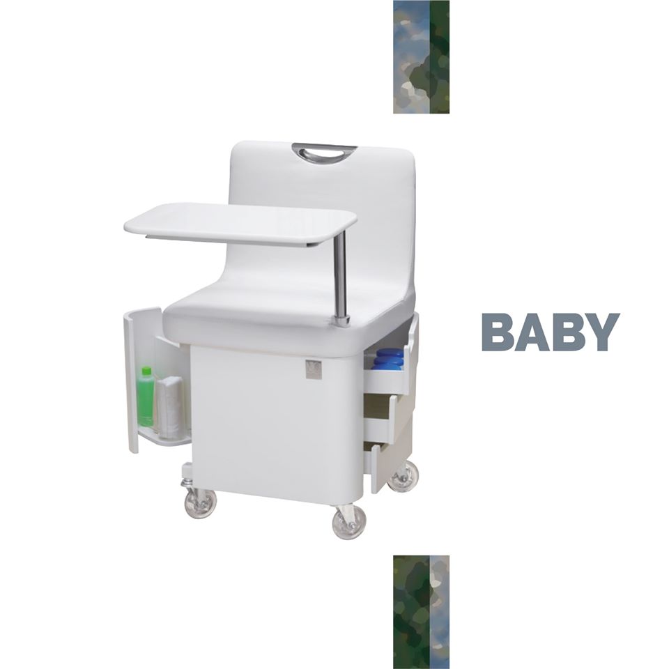 Much more than a manicure trolley!
#Baby is #Maletti's elegant and practical manicure trolley with speedy wheels.
Discover the #News and dont' miss the opportunity of simplyfying your work and renew your hair salon > maletti.it/en/promo

#Malettigroup #professionalfurnishing