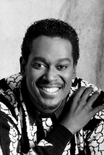 Happy birthday to Luther Vandross! A musical master. 

Quote message with your favourite songs! 