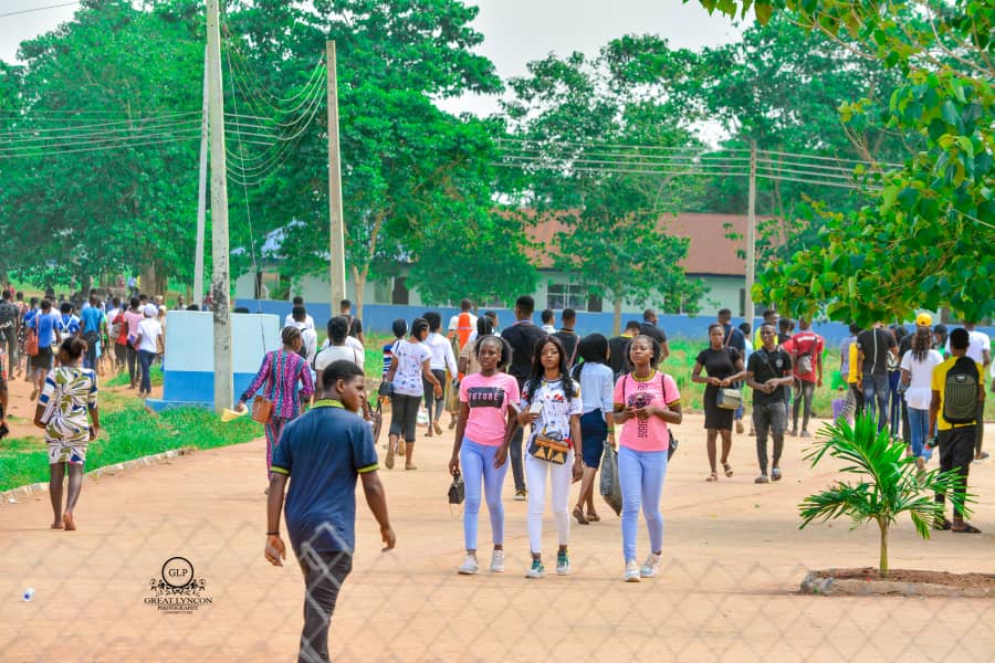 officialOGITECH's tweet image. How have you stayed productive/positive? How has the restriction in movement be for you/your family? 

What in your view are the opportunities/challenges of the #StayAtHome? 

Kindly share your #LockdownExperience

Let's learn from and strengthen one another. 

#OGITECHcares..3/3