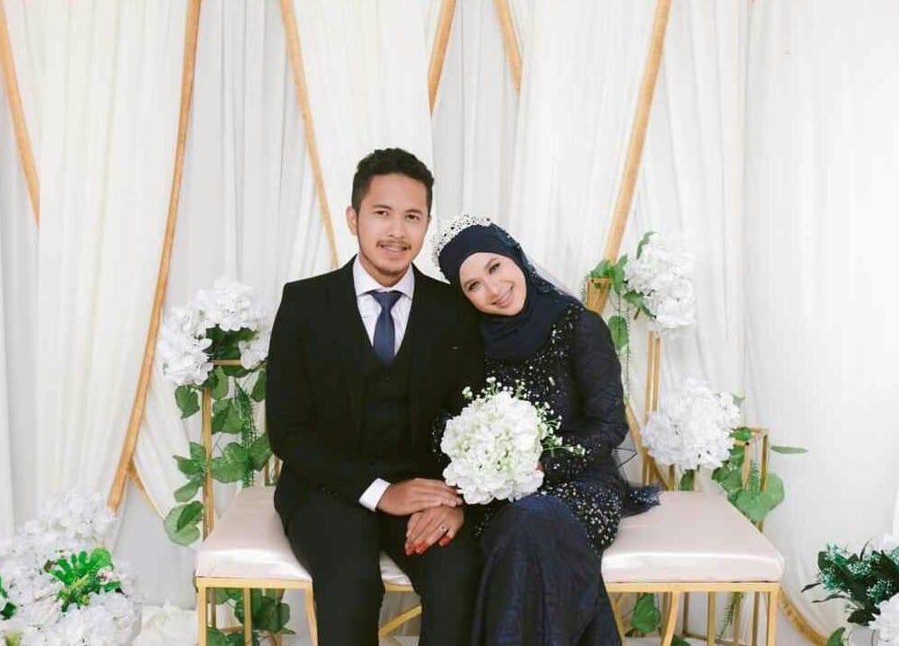 aleeyayunos's tweet photo. From this 👫🏼 to this 👑💍 and this 🤰🏼🤱🏼👶🏻 #polisas https://t.co/7ItqoUokEG