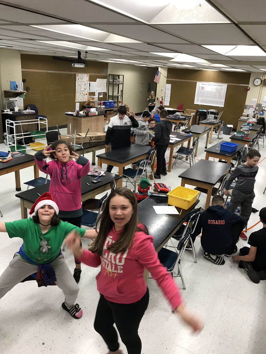 sloat_titans's tweet photo. Continuing on the #missyoumonday train... Special shoutout to my 2nd mod science class - I miss starting my days with you! @BmmsStargazers https://t.co/3rQRiI3vPJ