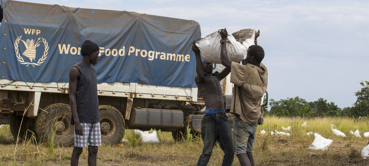 GCR2P's tweet photo. Today the UNSC will discuss “the protection of civilians from conflict-induced hunger.” The link between conflict and hunger is topic increasingly considered by the Council, leading to the adoption of Resolution 2417 in 2018. #ConflictAndHunger
https://t.co/0MrjGTaEdi https://t.co/OqIewMktU3