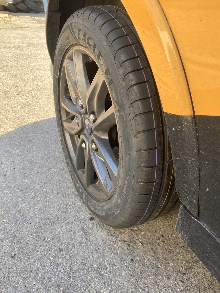 ElementsPlumb's tweet photo. New rubber has been installed . Keeping it local thanks @tyre_city Haslemere 👊🏻 https://t.co/PCv2pxbsMD