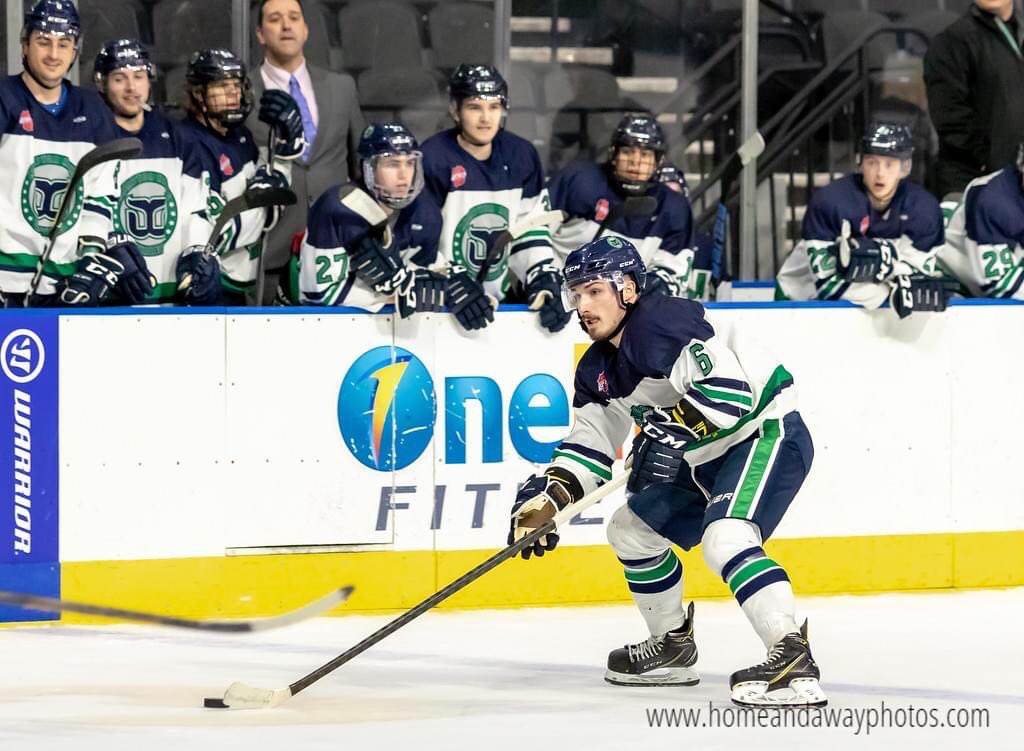 RoyalCardi's tweet photo. Dominic Loubert s’alignera en Division III NCAA en 2020-2021! 
L’ancien capitaine du Royal Cardinal-Roy Juvénile D1 évoluera pour les Bulldogs d’Adrien College la saison prochaine. Bravo Doum, bon succès à l’école et sur la glace! https://t.co/8zh5clAY47