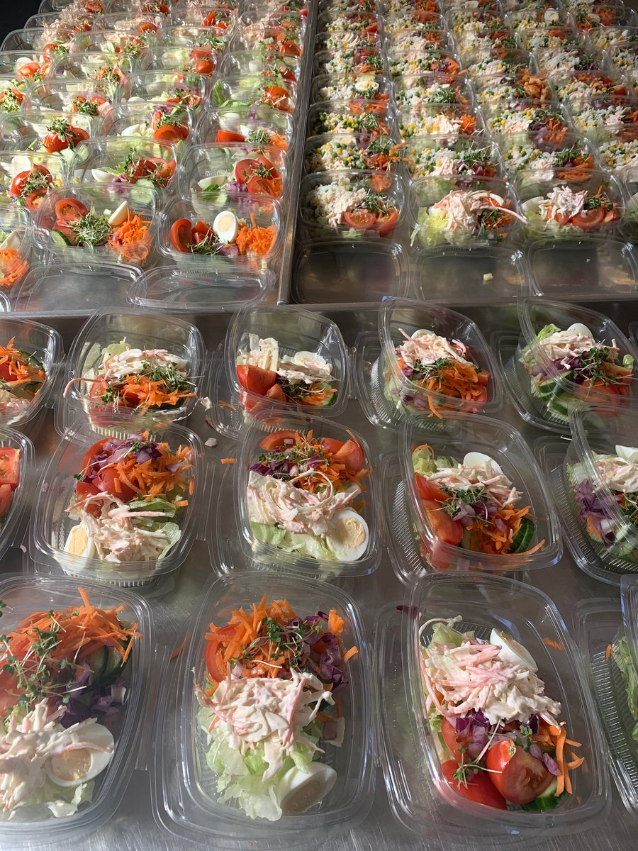 Thank you to all of our staff who are going above and beyond - particularly our catering teams! Not only are they providing a choice of hot and cold meals for our patients, but also a free meal for each member of staff working in our hospitals. Well done team - you are amazing!