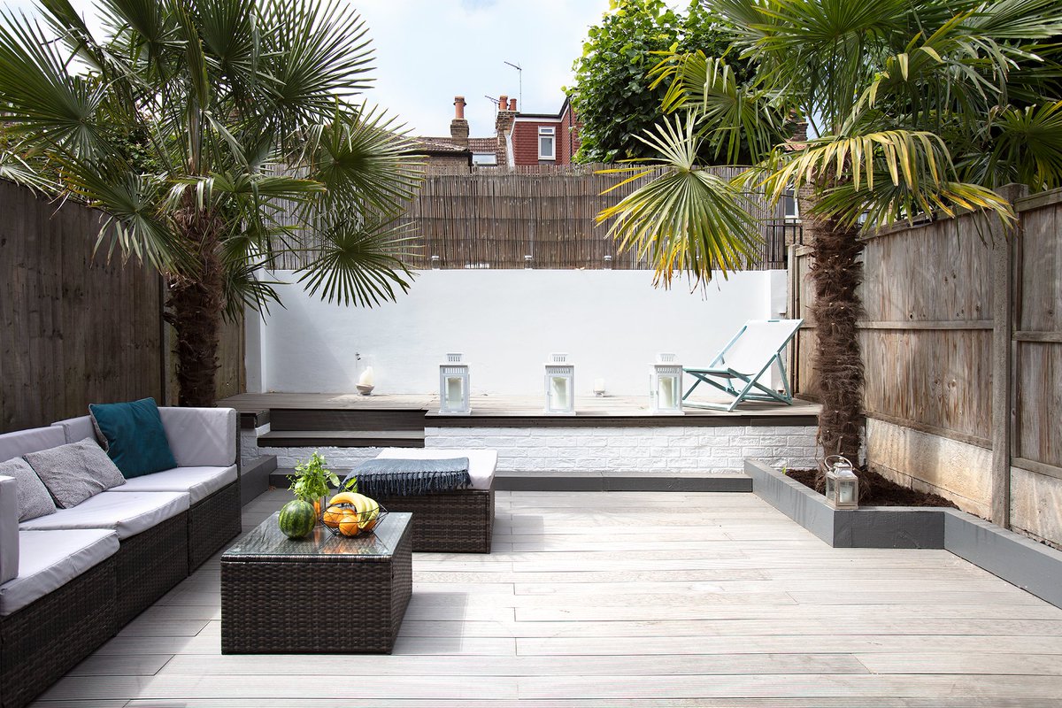 studioschubert's tweet photo. A past project featured in @houzzfrance last week and I was reminded of this beautiful outside space we created for a very special client ๐ด
#houzz #france #interiordesign #outside #space #design #mondaymotivation #studioschubert https://t.co/QfputckDqM