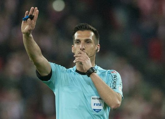 🔴🔵 CLUB / CONFINAMENT

Dimecres els equips dels cadets i juvenil tindran l'oportunitat de fer una videotrucada amb l'àrbitre internacional Xavier Estrada Fernández, actualment nominat millor àrbitre de la Lliga Santander.