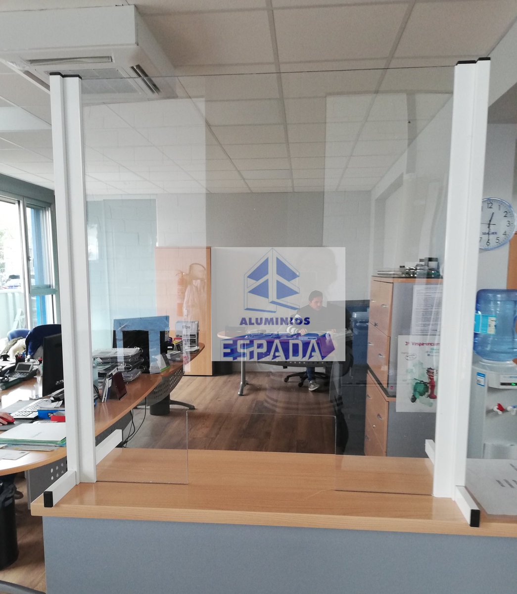 AluminiosEspada's tweet photo. Mamparas de protección para mostradores. 🌈 https://t.co/6n8fk9Iihb