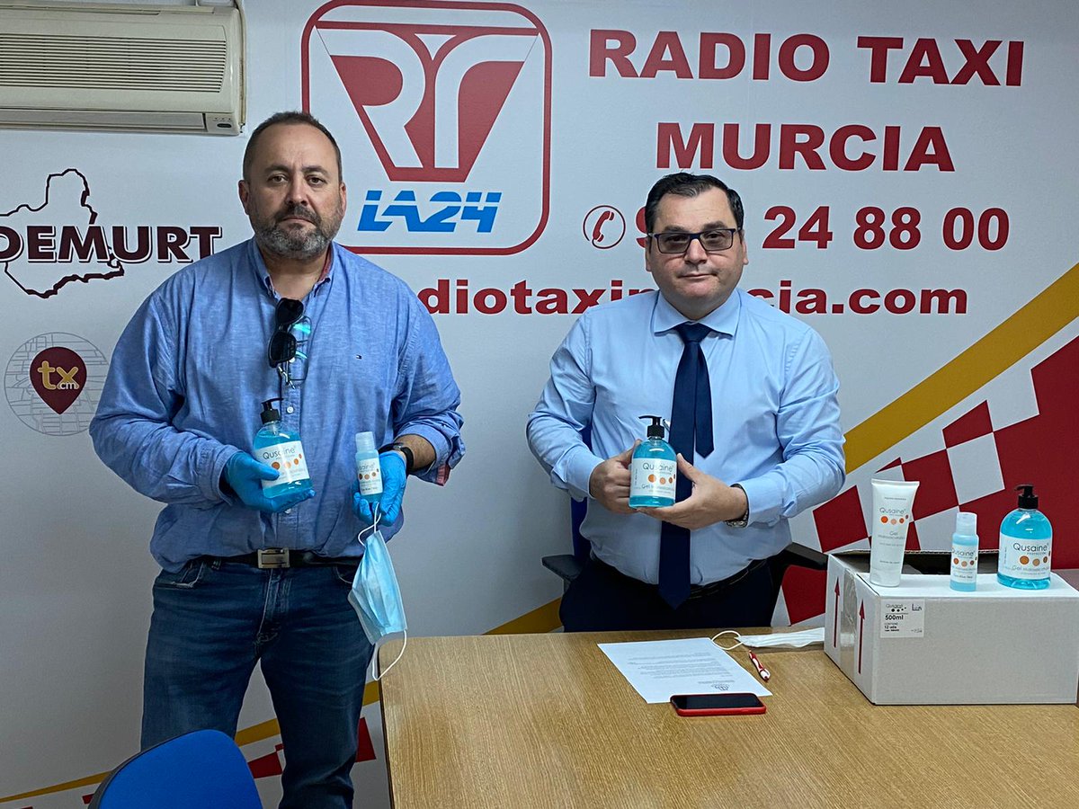 radiotaximurcia's tweet photo. Agradecer a Miguel Fernández de laboratorios @LABFS1 (https://t.co/vFb9uD67MG)  por hacer llegar a @radiotaximurcia #geleshidroalcoholicos para los #taxistas de #Murcia. https://t.co/UilkQWVmy5