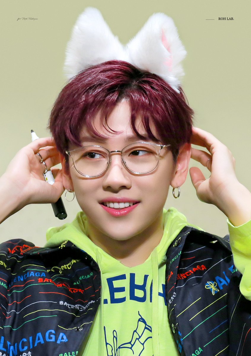 ROH_LAB's tweet photo. 190127 구로 팬싸
* crop ver.😽

#노태현 #ROHTAEHYUN
#ノテヒョン #盧太鉉 https://t.co/Pv1WZ4nIjq