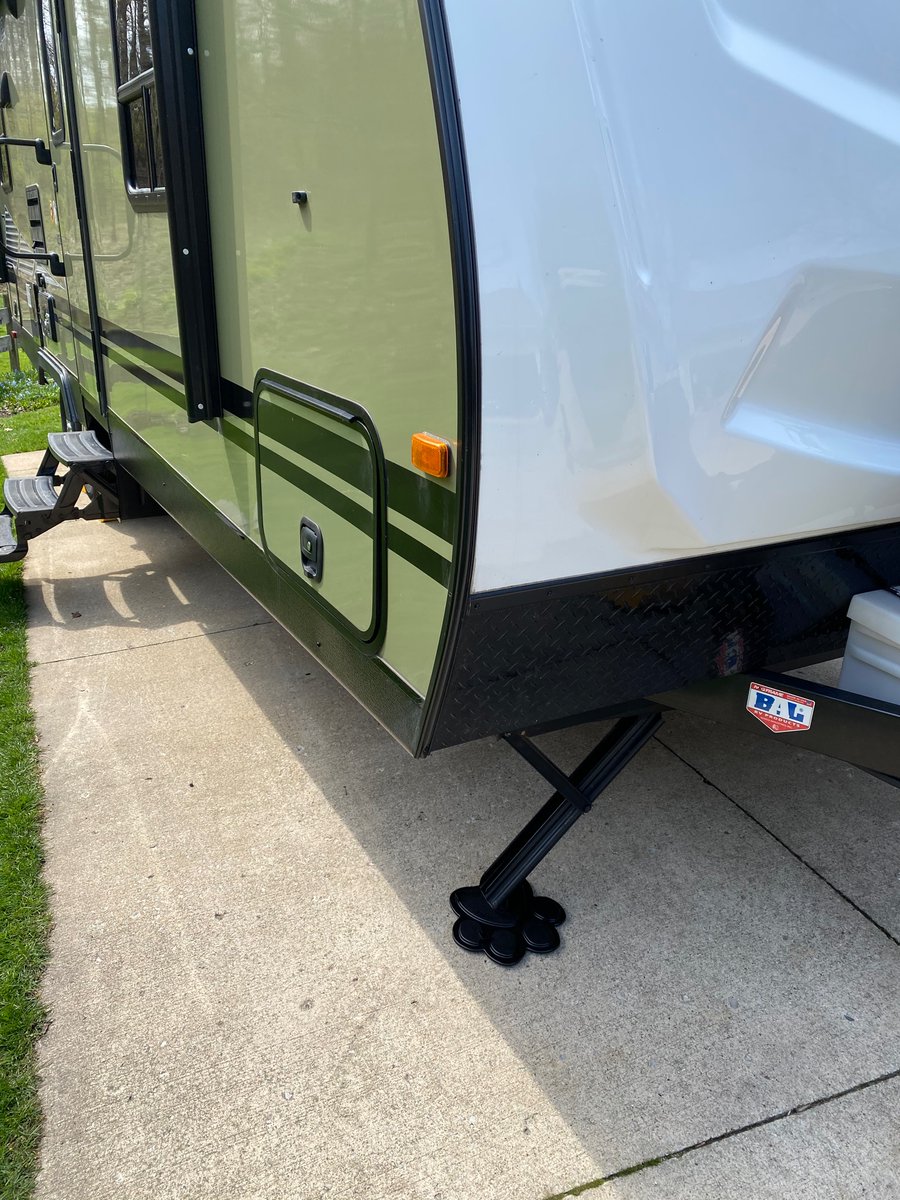 JackTracksRV's tweet photo. We brought out the Dog Paw stabilizing pads on this beautiful day!
https://t.co/hdiF7Z7THO
#LeaveNothingButTracks
#MondayMotivation
#MondayMorning
#mondaythoughts
#RVLife
#rvgiveaway
#RVLiving https://t.co/CtgREs8Pfd