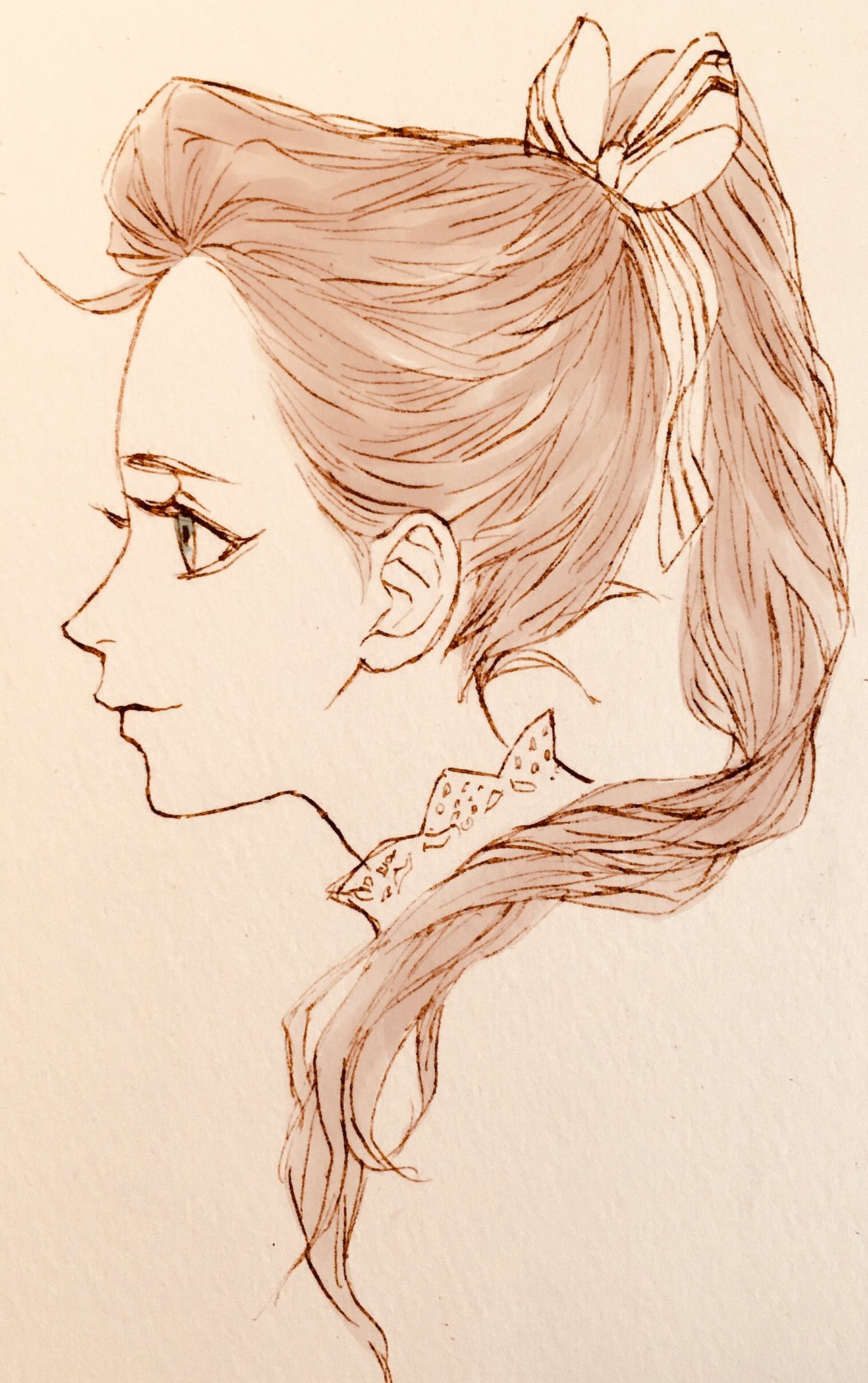 Shino 一日一絵 361日目 横顔の女の子 久しぶりにアナログペン入れしました 1日1絵 一日一絵 女の子イラスト T Co Tos3lirytu Twitter