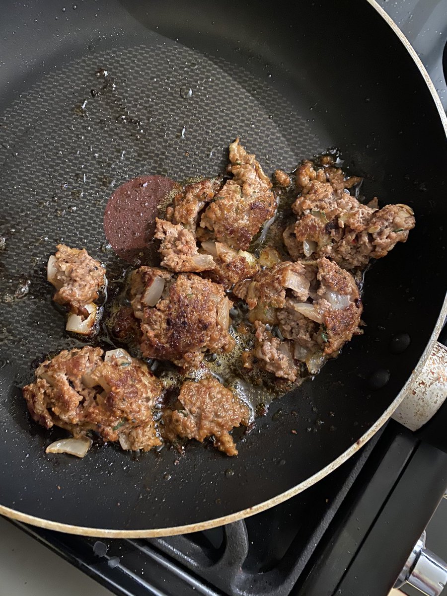 j_kenyani's tweet photo. My lockdown fail at making meatballs ๐ #lockdownfails #itsoktonotbeperfect #reality #Wellbeing #mentalhealth #youaregoodenough #lockdown #meatballfail #foodfails https://t.co/DPjo9bY5OI