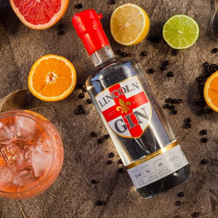 The first spirit to be commercially distilled in Lincoln since 1863, Lincoln gin is made in small batches using our handmade 30 litre copper pot stills and locally inspired botanicals. A versatile and smooth #gin which pairs well with premium tonics, citrus mixers and cocktails.