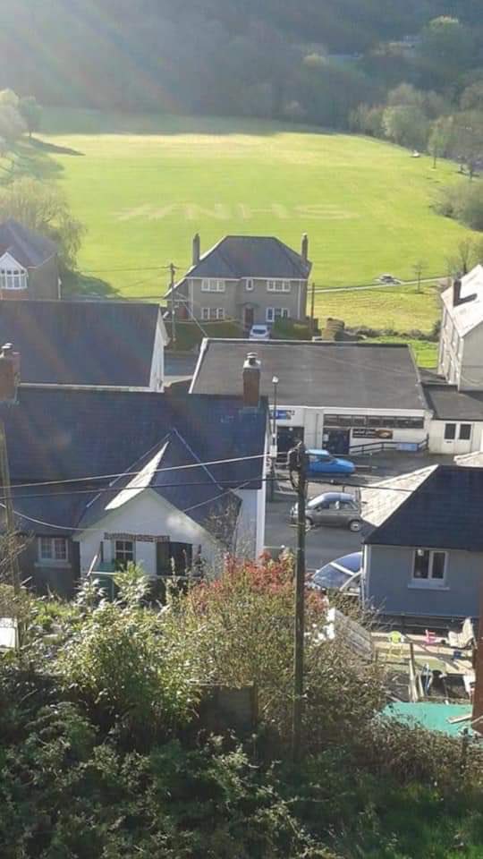 CPDLlandysulFC's tweet photo. just a little something to show our appreciation towards the #NHS https://t.co/zX05liuzR0