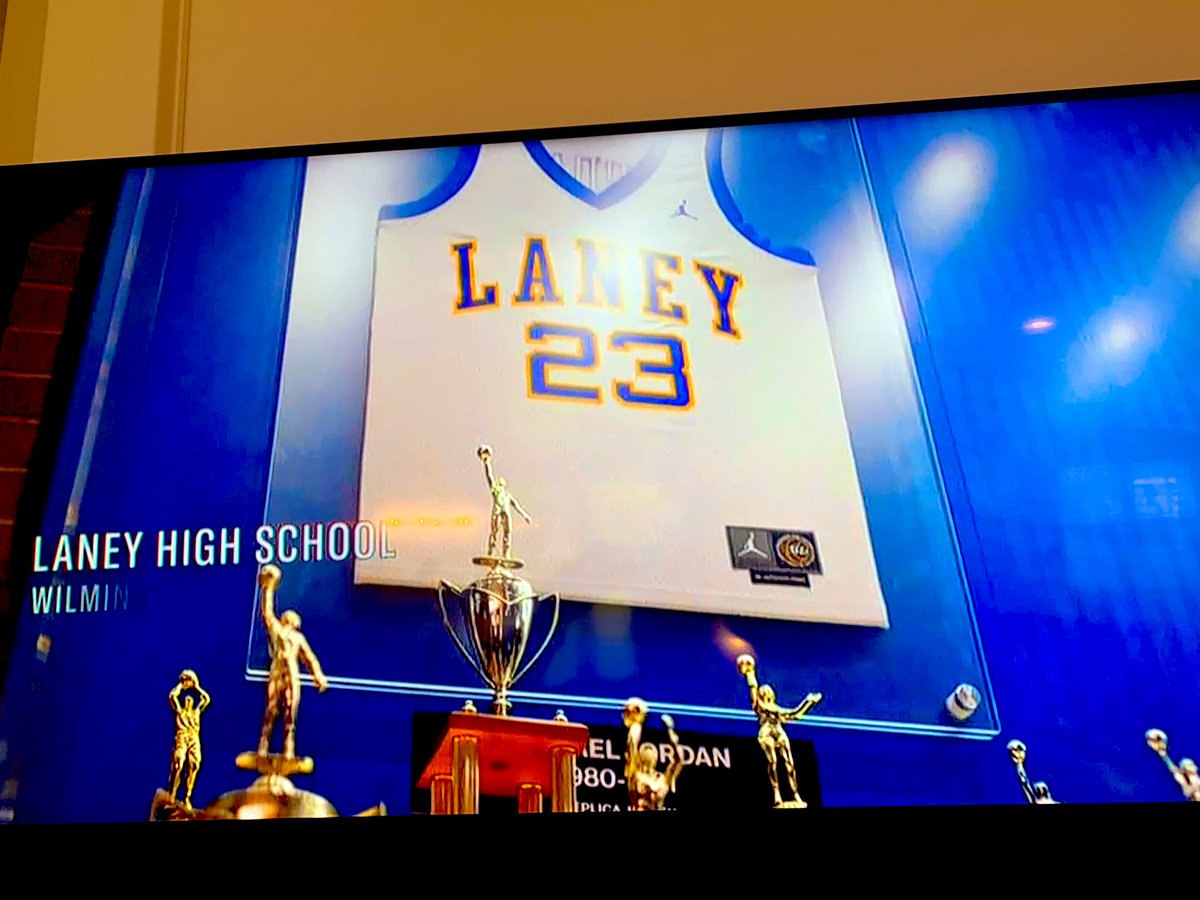 Laney Basketball tweet media