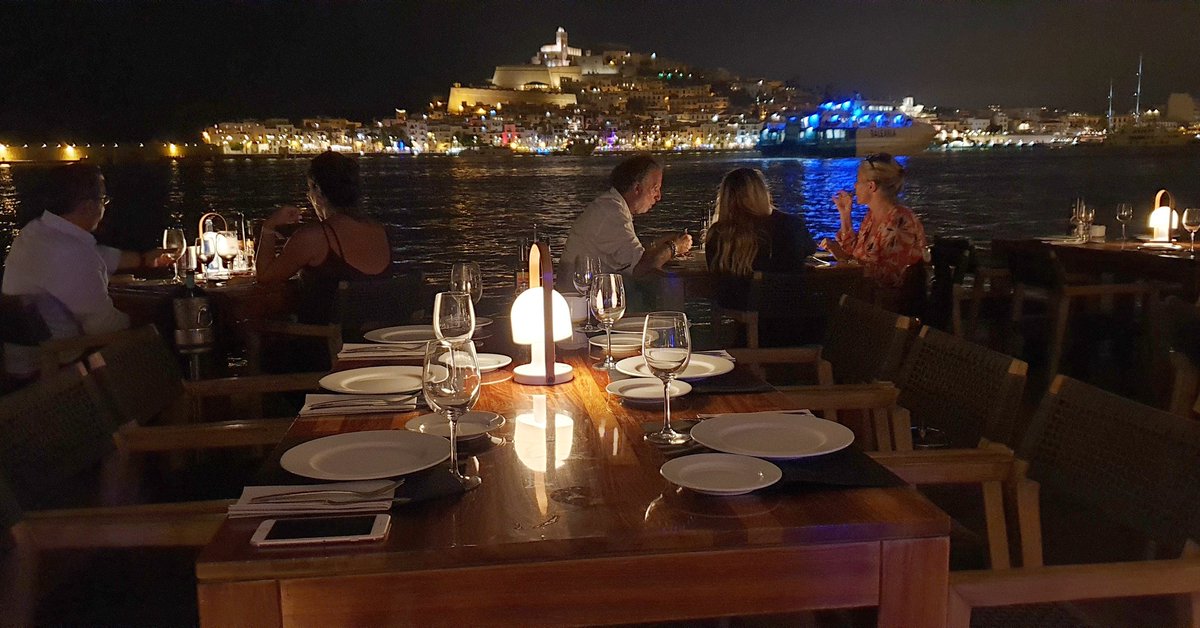 tripula_exp's tweet photo. 4 restaurantes de #Ibiza y #Formentera que debes anotar en tu agenda: @cafedellago, Calma Ibiza, Es Caló y Es Boldado

#viajes #viajar #turismo https://t.co/ULZqLzVhop