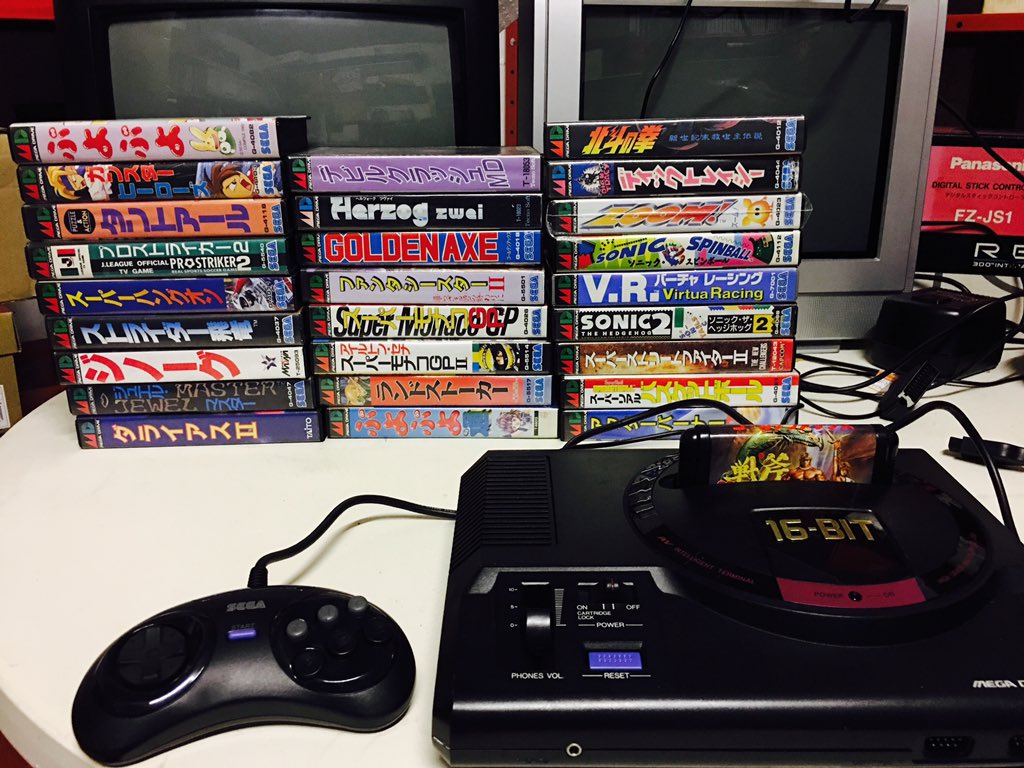 LamboMat's tweet photo. @RetroGamerDaz @16bitnostalgia @8bitToNow @Retr0Joe @retrogaminggeek @ClassicReplay @SNUKgaming @BudgetNostalgia @gamesyouloved @SergioGrazzini0 This is an older photo so there are some additons missing, but you can’t beat 🇯🇵 Mega Drive box art 👍 #KeepItImport https://t.co/CrQevi670q