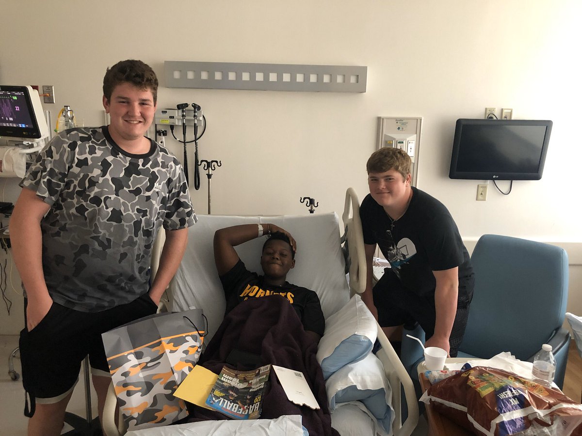 TeamTzionFight's tweet photo. More friends and teachers visiting @FightTzionC while he was in PICU and on the regular PEDS Floor #fighttzionchandler #yuleehighschool #teamtzion #Thankyou https://t.co/6FRygNbq3J