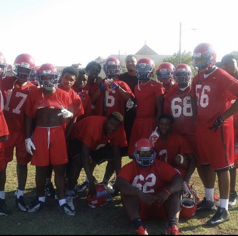 x_QThomas62's tweet photo. We did so much together. I really can’t believe you’re gone 😓 Happy Birthday Duece 🌹Till we meet again ❤️ #LongLiveReggie https://t.co/N9MnIKSNRQ