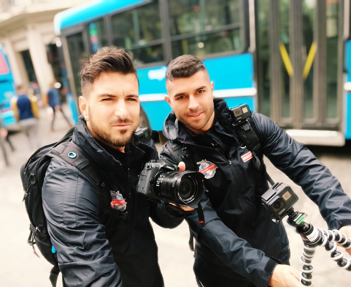 DerbyExplorer's tweet photo. 🇫🇷 Derby Explorer, c'est avant tout une immersion au sein de la population locale. Pour préserver l'authenticité de nos prises, nous sommes équipés de petites caméras, 3 @GoPro + 1 appareil hybride @ImagesPhotoNews
🎬 ACTION !

#DerbyExplorer https://t.co/DZvbThzyb1