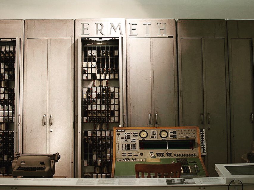nautiluz_de's tweet photo. #Schweiz: (-er) Meilenstein in der #Computerentwicklung: Die #ERMETH (Elektronische Rechenmaschine der ETH), einer der ersten #Computer in Europa, in den 50ern an der #ETH #Zürich entwickelt. #personalcomputer #ethzurich #blendedlearning #elearning #weiterbildung #aarau #luzern https://t.co/T2JPRNDekL
