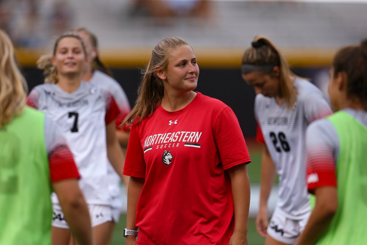 Former women's soccer player and volunteer assistant coach Hannah Rosenblatt is making a difference during #COVID19. 

Here is her story 👉 youtu.be/AqWaz6vmbHc

#HowlinHuskies
