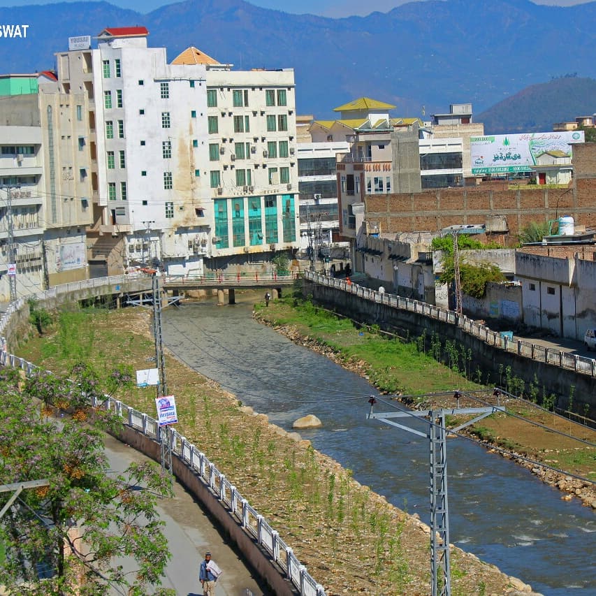 CMDPPakistan's tweet photo. Everything can be done if the intentions are strong.
Finally, our plantation drive brought its color to Swat. We intend that we will not only run a plantation campaign in Swat but also in the coming years in all the Malakand Division.

Smile you are in Swat.

#cmdp #isopt https://t.co/yVj4stset7