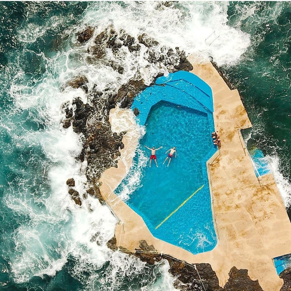 AzoresWhatElse's tweet photo. Photo By @sh.drone.photography - Ocean pool 🌊
•
•
#azoresislands #saomiguel #sea #ocean #oceanpool #naturepool #water #blue #dronephotography #djiglobal #dji #djimavicpro2 #shotondji #droneheroes #dronegram #fromwhereidrone #dronepals #dronepilots #dronepointofview #dronear… https://t.co/uVCWOZzSVp