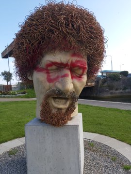 Luke Kelly Statue vandalised with spray paint