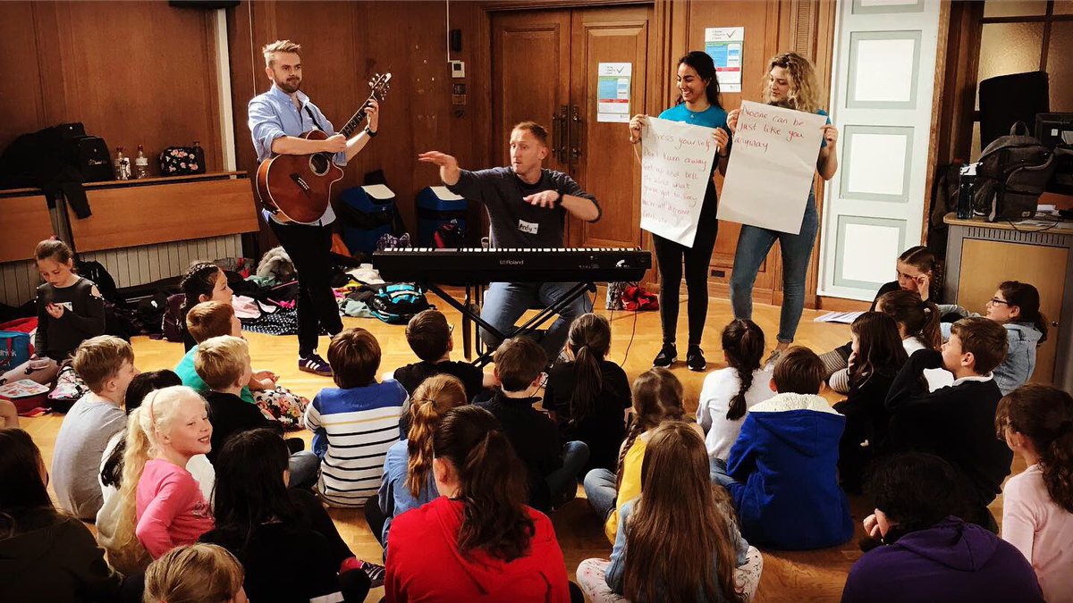 amasingcic's tweet photo. Excited to announce we are running some online COMPOSING workshops for children and families to take part to create a brand new song for our new shows In 2021 next week with composer @AJS_music and sell it to raise money for @NHSuk Email rach@amasing.org.uk to take part 🌟🎵 https://t.co/qey9Fu0s3V