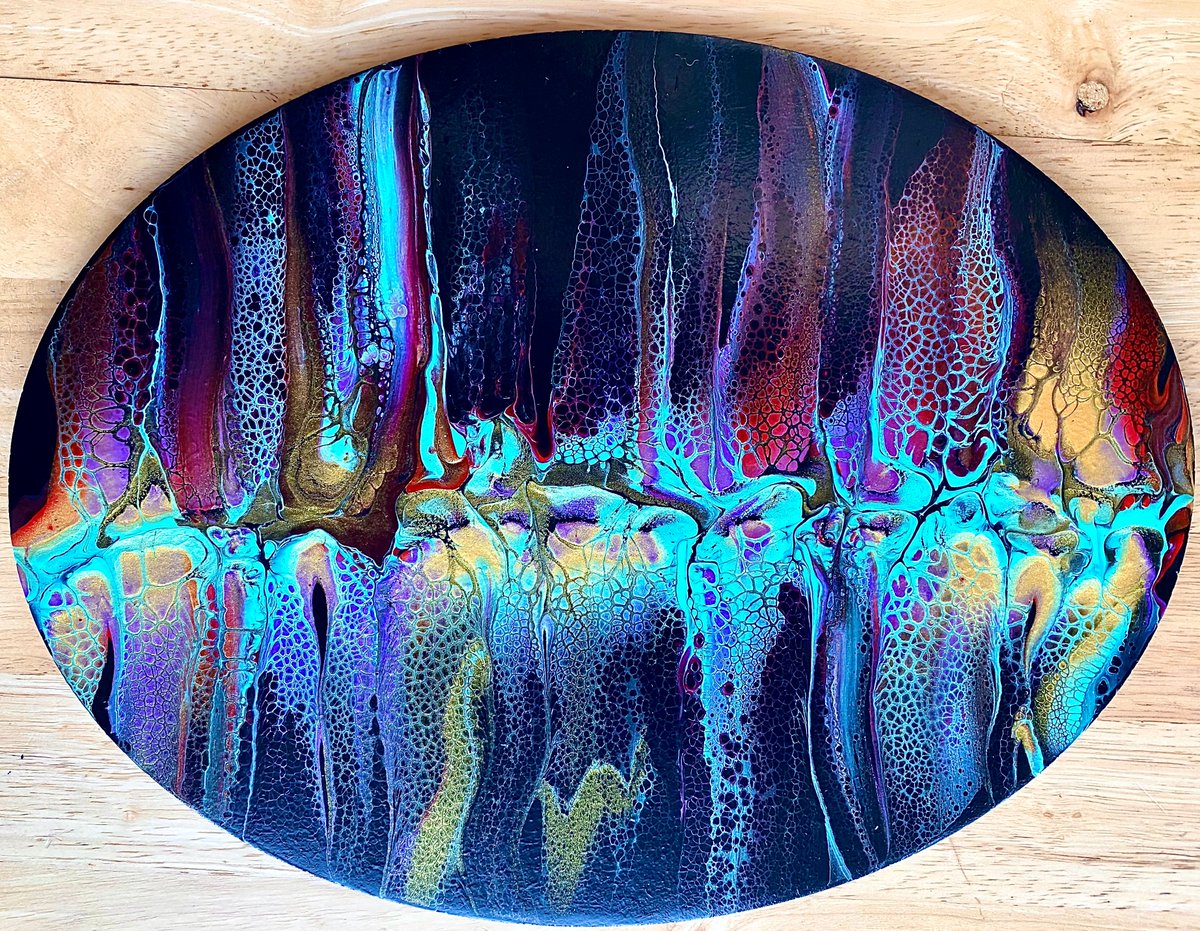 DouglasTilly's tweet photo. #GhostSwipe on a 12 x 9 inch MDF oval... I just love turquoise and have to stop myself using it in every single painting, but couldn't resist it in this one! 🥰  Here's my creation video. https://t.co/M7wmeEauOa
#paintpour #paintpouring #VisualSenseCrafts https://t.co/VB6DrQfKLq