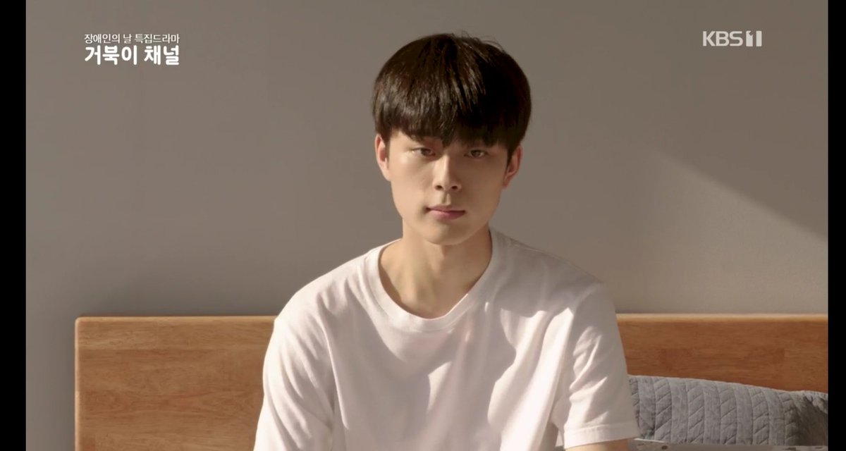 ArisaArisAris's tweet photo. ฉากนี้น้องหล่อทะลุจอ
#유선호 #YOOSEONHO 
#TurtleChannel #거북이채널 #TurtleChannelxSeonho https://t.co/CjWtzll04c