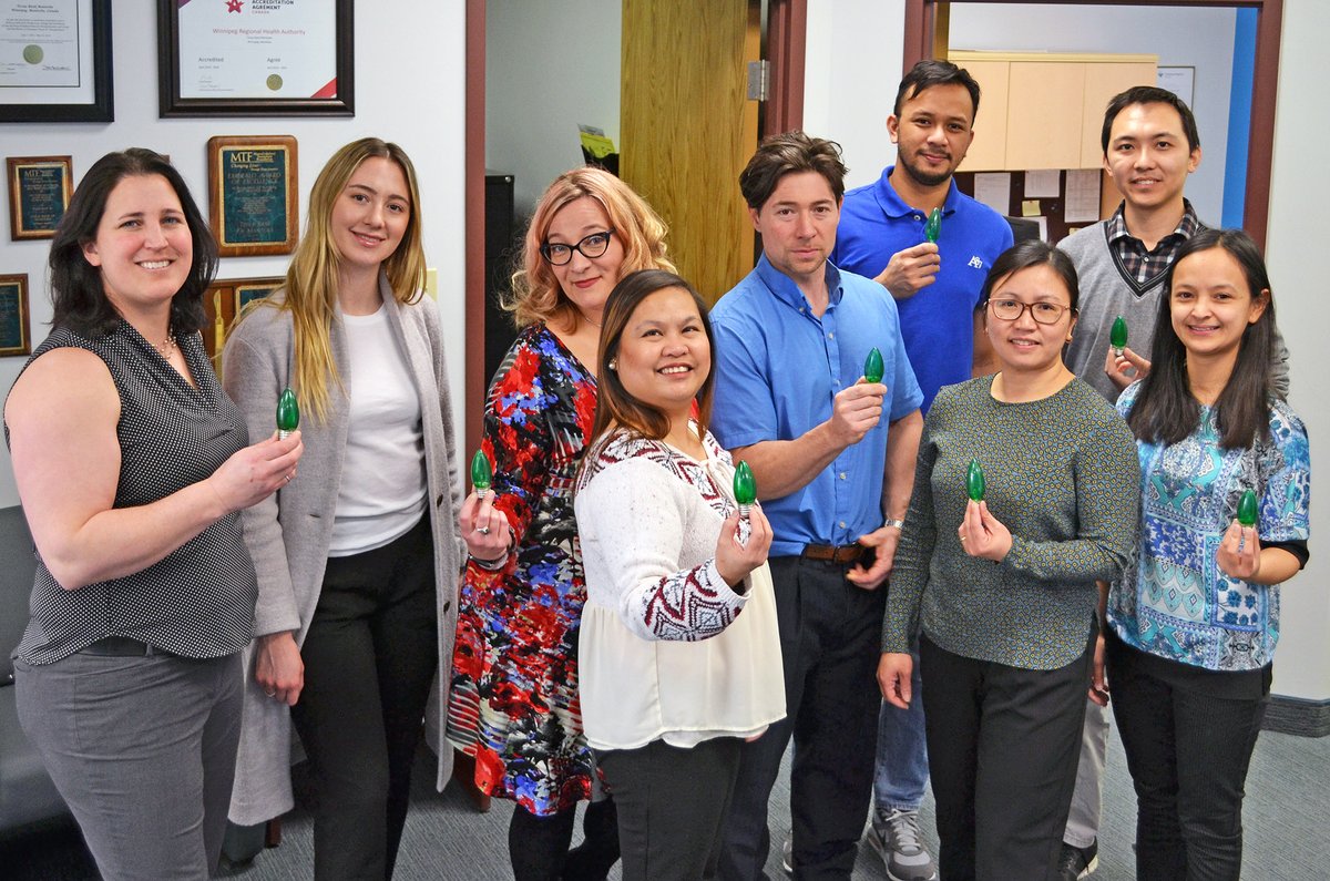 TransplantMB's tweet photo. Thanks Tissue Bank Manitoba for gathering for 2019’s “You have the green light to save a life” campaign &amp; working together to save &amp; heal lives through the gift of tissue donation. https://t.co/1unwfBdvwT #NOTDAW https://t.co/E6OxPrSlRB