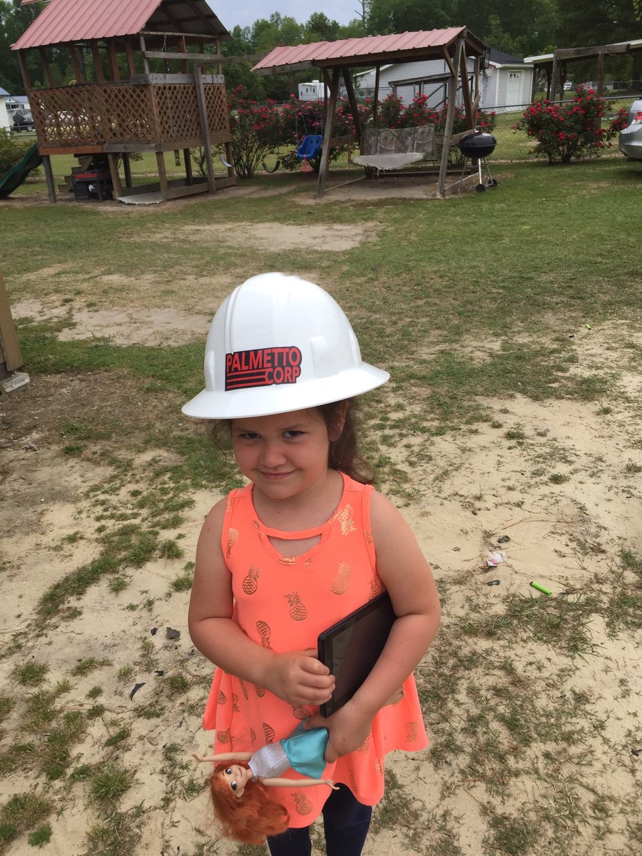 PalmettoCorp's tweet photo. How adorable is Isaac Hayes’ daughter?! He says she’s the future safety coordinator and we’d have to agree!! #palmettocorp #safetyfirst #onecompanyoneteam https://t.co/qpROYFVhIY