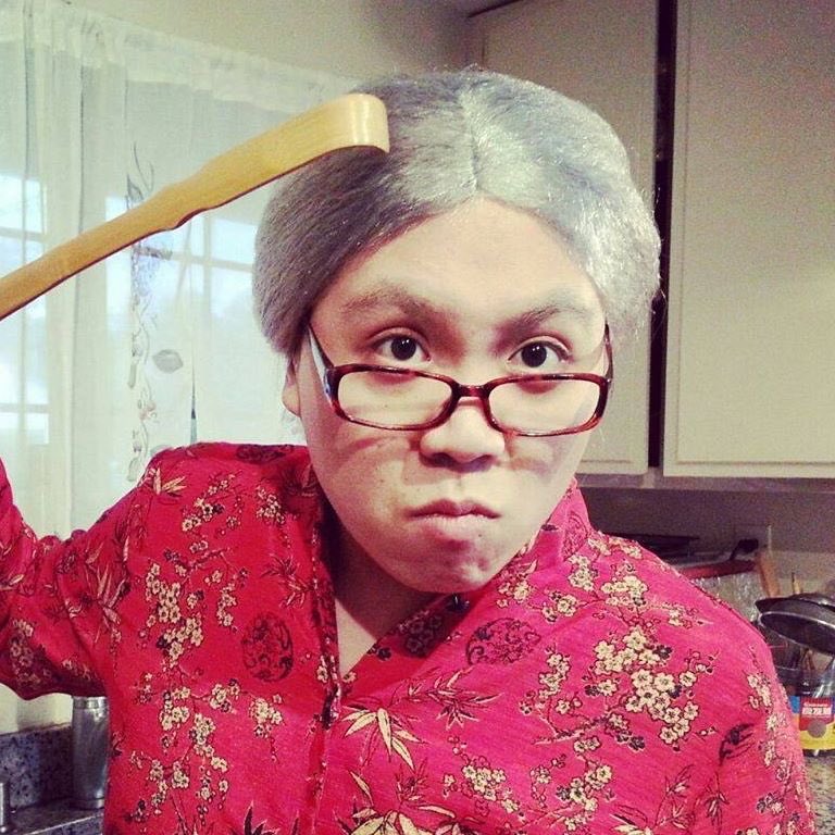 stawbewii's tweet photo. Me: I think I’m going to cut a fringe
Mom: Waaah, you crazy? Why you do that for?? https://t.co/aOEWiuGI0n